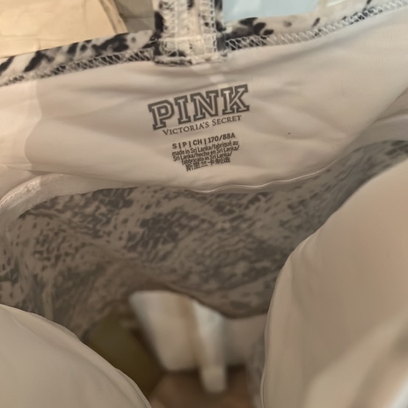 VS Pink workout tank Small - Picture 2 of 3